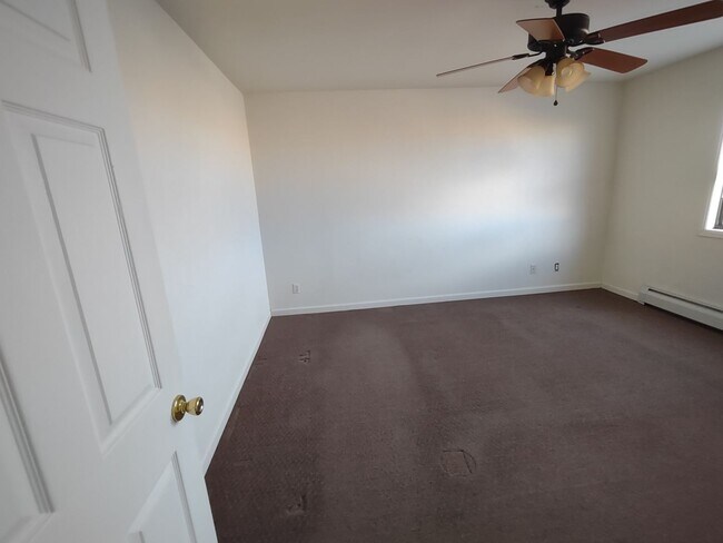 Building Photo - 123 W Cokedale Dr