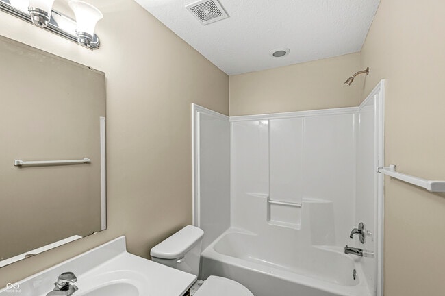 Building Photo - 12764 Edgemont Way