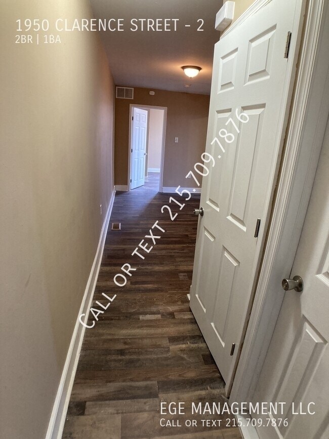 Building Photo - 1950 Clarence St