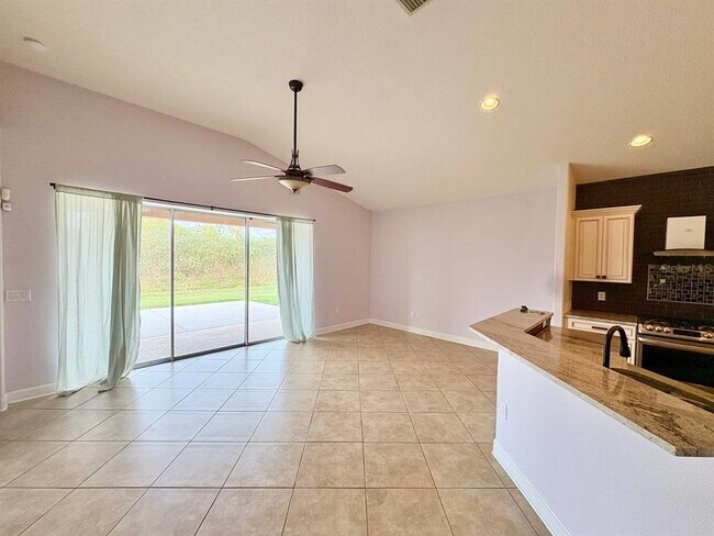 Building Photo - 12822 Hampton Hill Dr