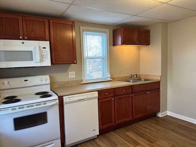 Building Photo - 142 S 29th St