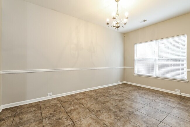 Building Photo - 6450 Splitpine Ct