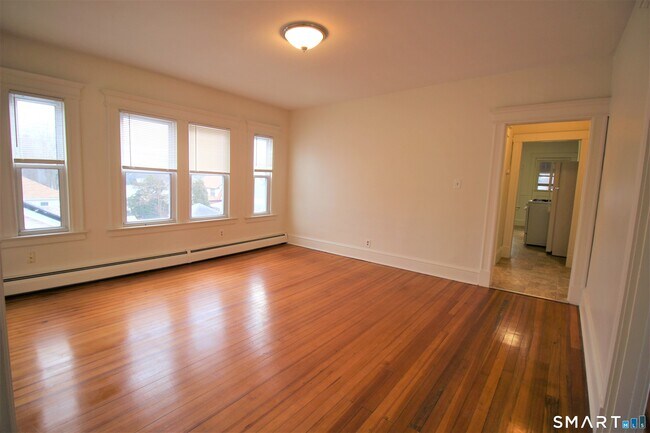Building Photo - 19 Nesbit Ave