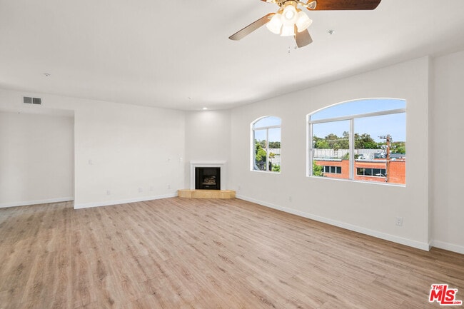 Building Photo - 1255 Federal Ave