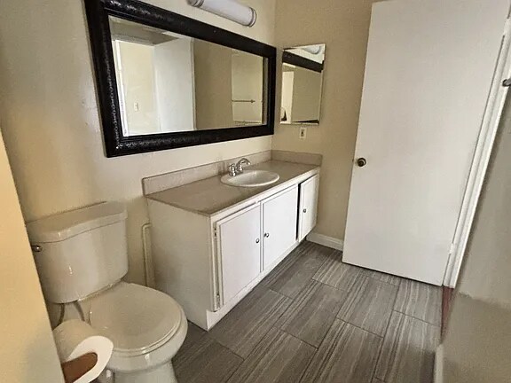 Building Photo - 6742 Western Ave