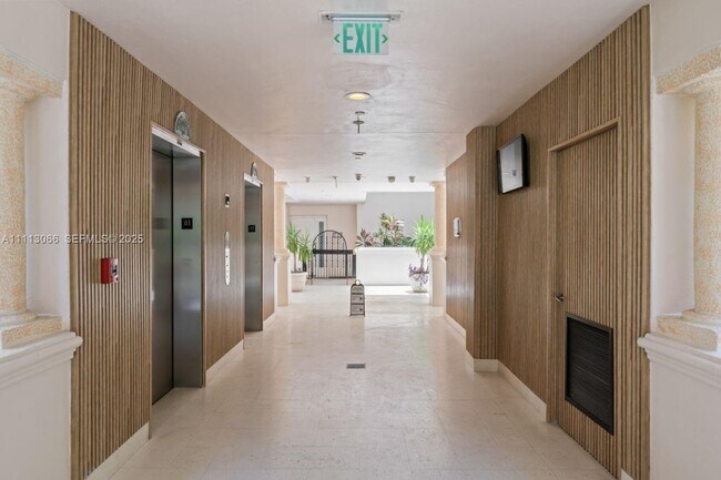 Building Photo - 19143 Fisher Island Dr