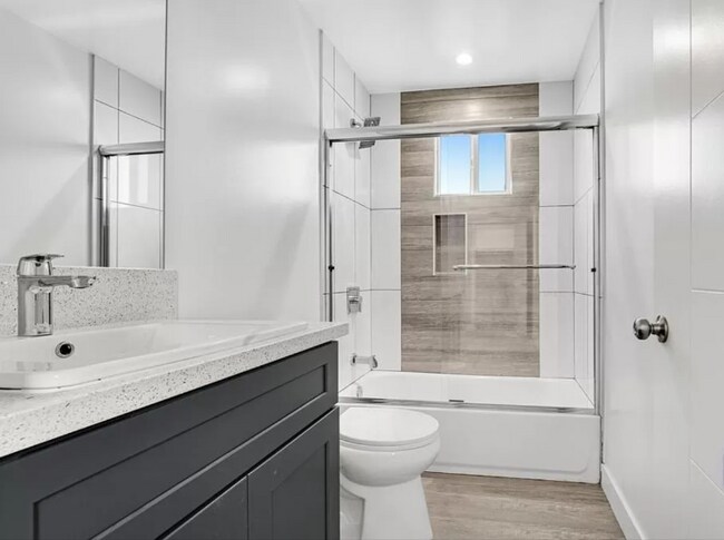 Building Photo - 4537 W 18th St