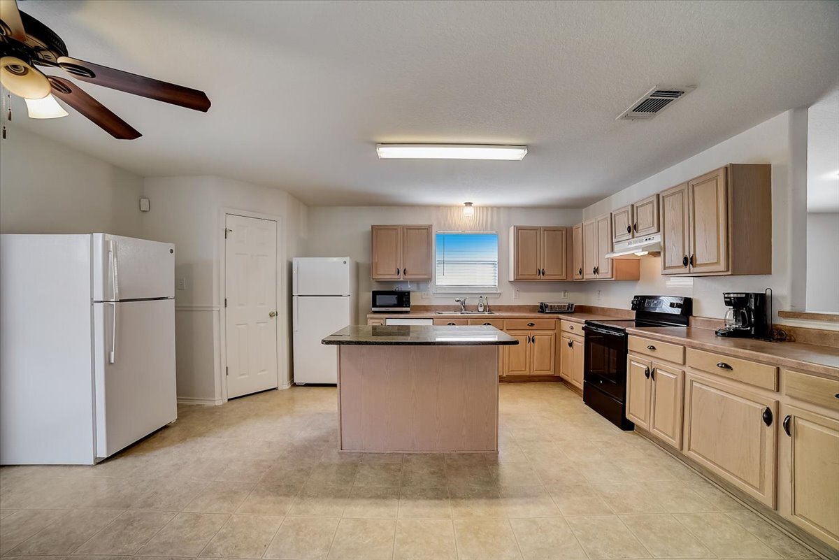 Building Photo - 8823 Veranda Ct