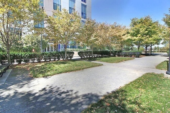 Building Photo - 1 Earhart St