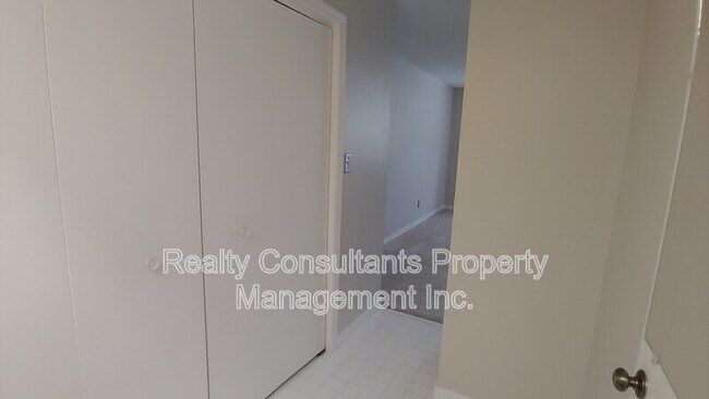 Building Photo - 306-F N Lindell Rd