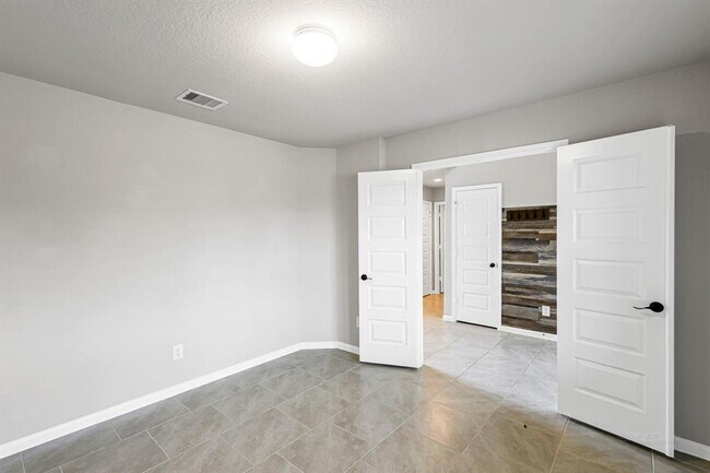Building Photo - 3415 Sicily Island Ln