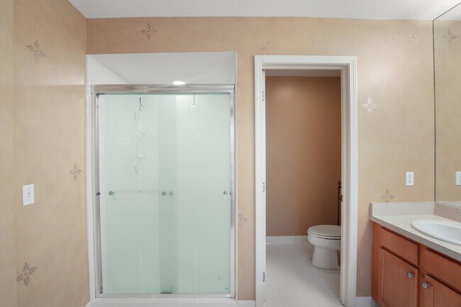 Building Photo - 6569 Whispering Woods Dr