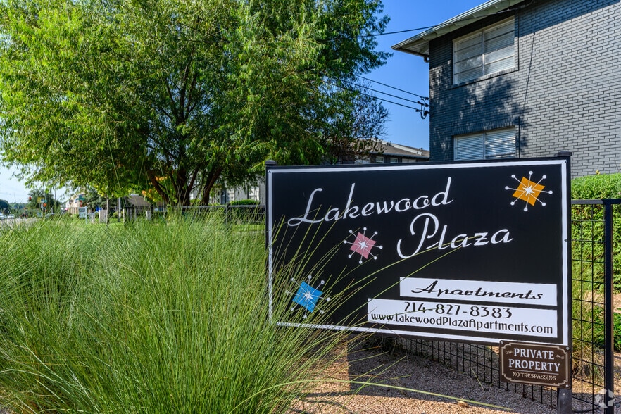 Primary Photo - Lakewood Plaza