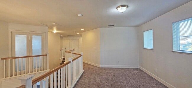 Building Photo - 1498 Cedarbrook Rd