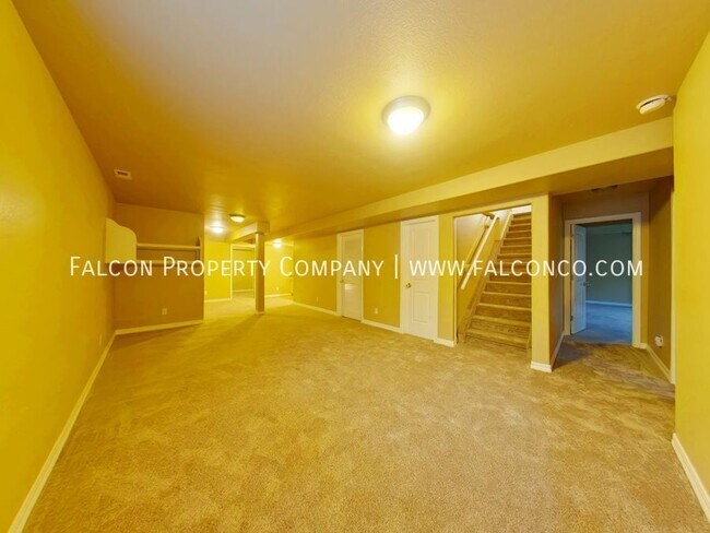 Building Photo - 119 Lake Ave