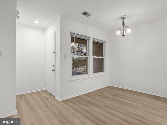 Building Photo - 7517 Weather Worn Way