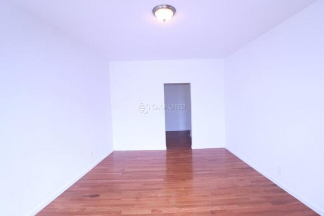 Building Photo - 1 bedroom in Flushing NY 11354