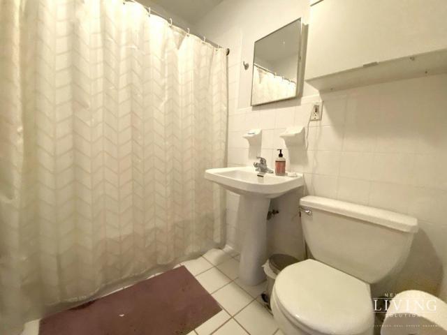 Building Photo - 3 bedroom in Brooklyn NY 11249