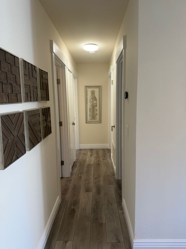 Building Photo - 208 Vista Ct