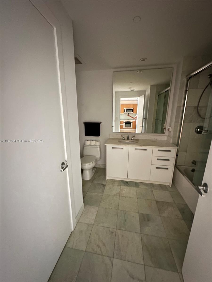 Building Photo - 1050 Brickell Ave