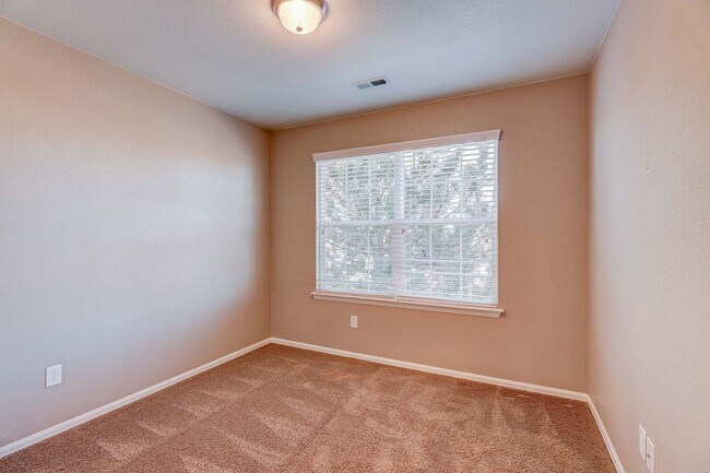 Building Photo - 5 bedroom single family home in Castle Rock.