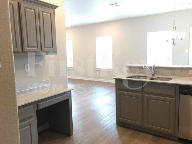 Building Photo - 9948 Rio Doso Drive