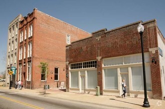 Building Photo - The Lofts at East Point