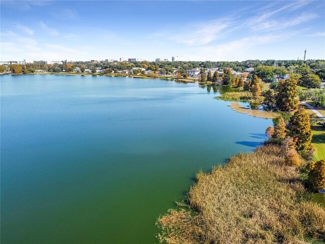 Building Photo - 63 Lake Hunter Dr