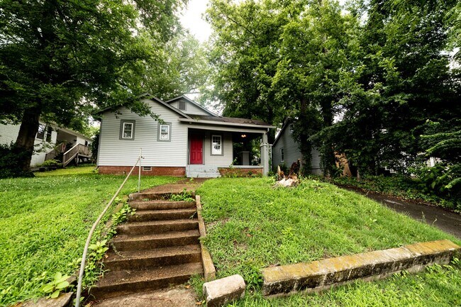 Building Photo - 2413 Emmett Ave