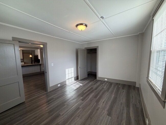 Building Photo - 14 Kearsarge Ave