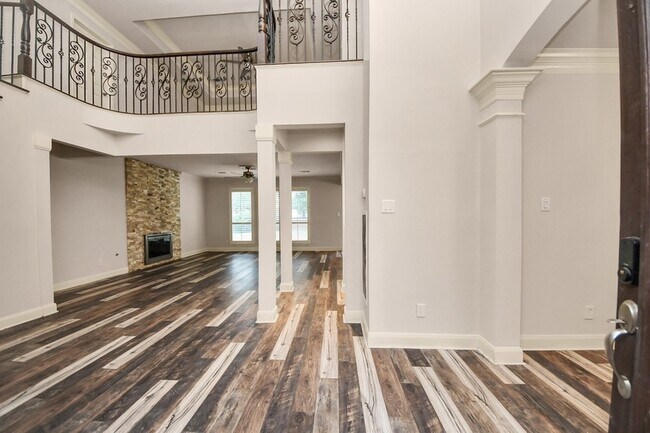 Building Photo - 6314 Holly Canyon Ct