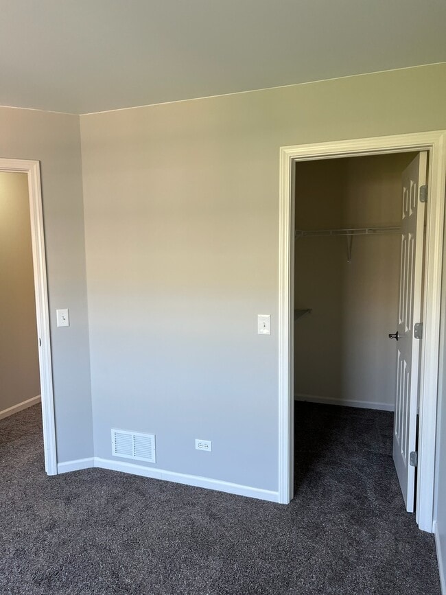 Building Photo - 705 Keystone Ln