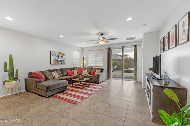 Building Photo - 7657 S Debra Dr