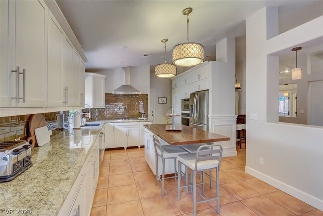 Building Photo - 1812 Stablegate Ave