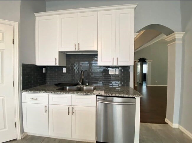 Building Photo - 18011 Pelican Way Rd