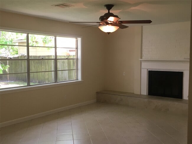 Building Photo - 5115 Tashkent Dr