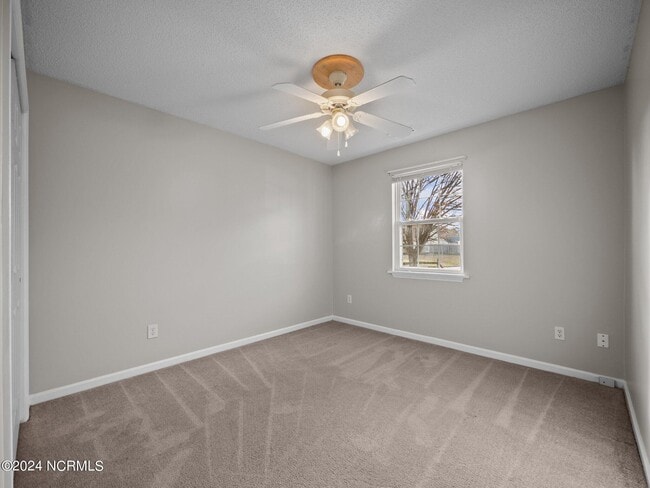 Building Photo - 436 Wolf Run Ln
