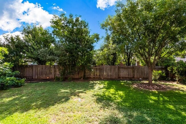 Building Photo - 15524 Belfin Dr