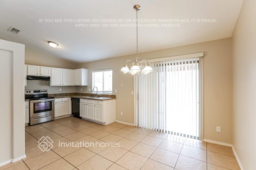 Building Photo - 10763 W Rio Vista Ln