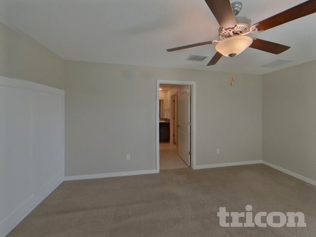 Building Photo - 5206 White Chicory Dr