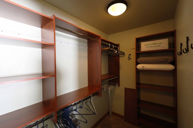 Building Photo - Big Sky 3 Bed 3 Bath Condo