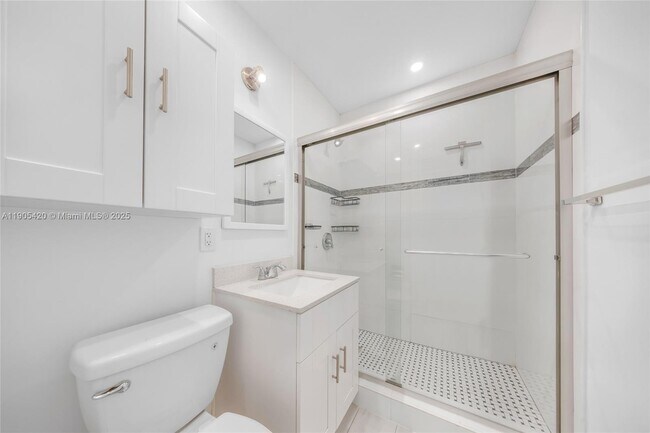 Building Photo - 2306 N 28th Ave