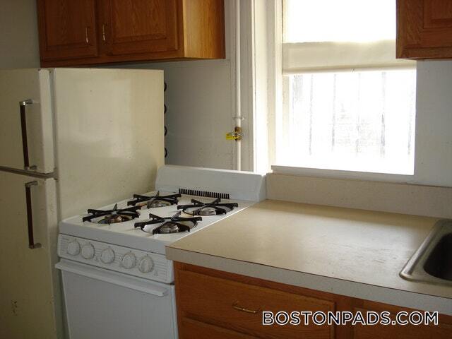 Building Photo - 137 Park Dr