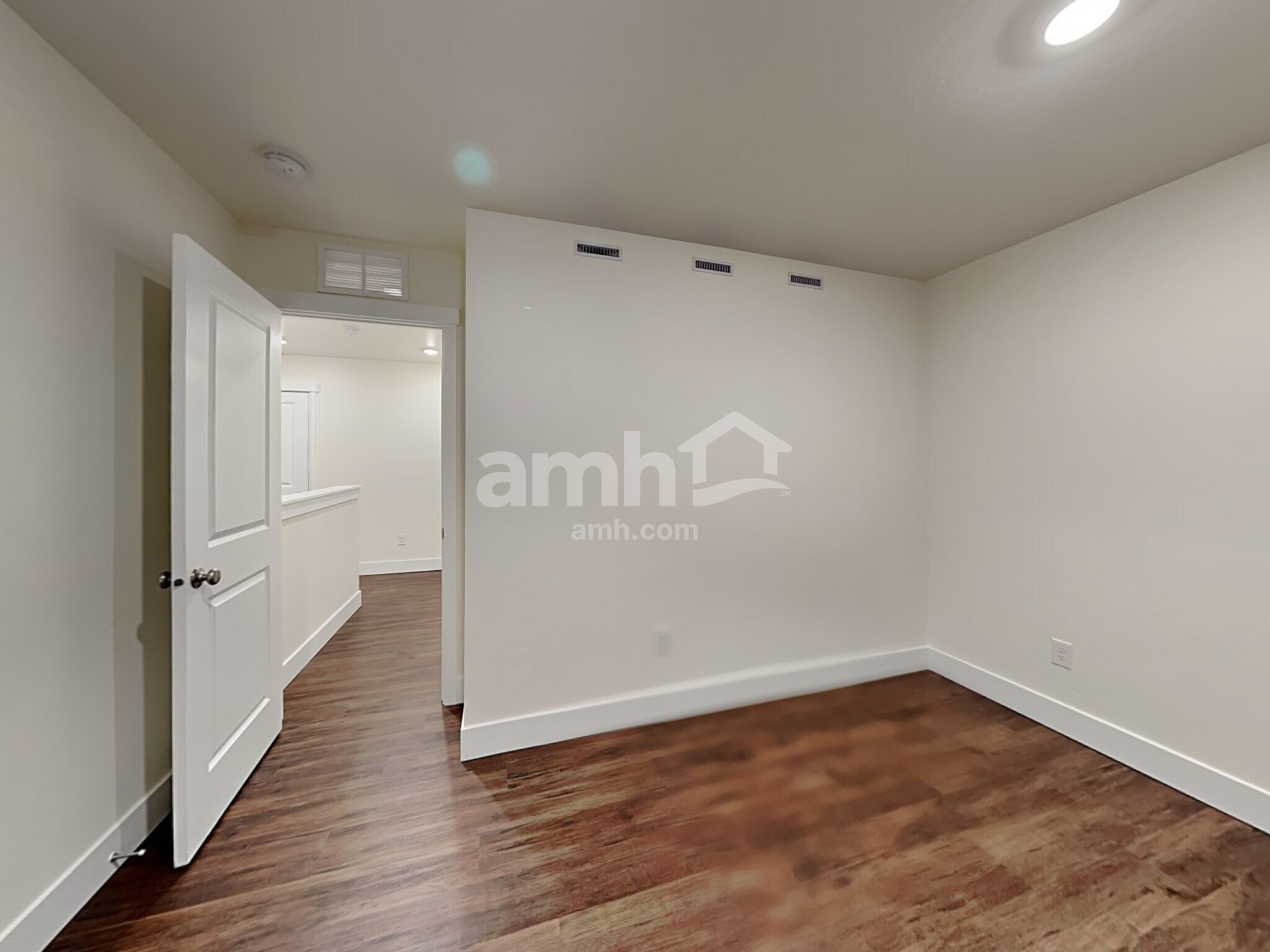 Building Photo - 6658 Spriggel St