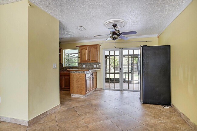 Building Photo - 2346 Caroma Ln