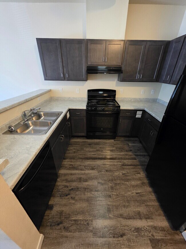 Building Photo - *HANDICAP ACCESSIBLE UNIT* 1 Bedroom | 1 B...