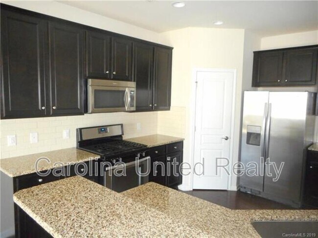 Building Photo - 6538 Portland Rose Ln