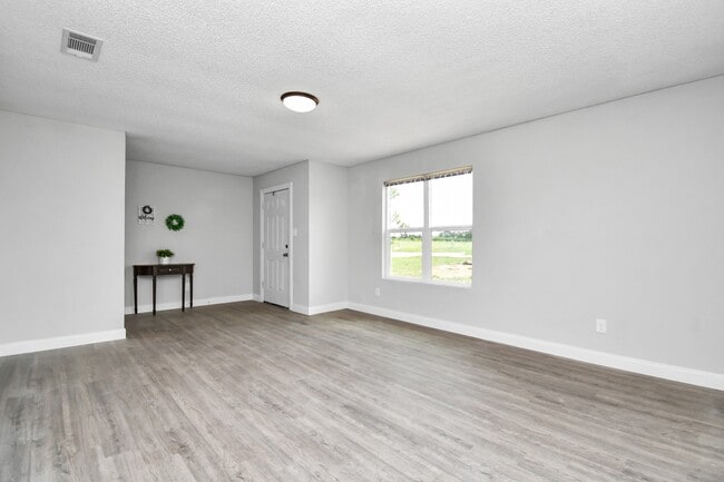 Building Photo - 1030 San Felipe Rd