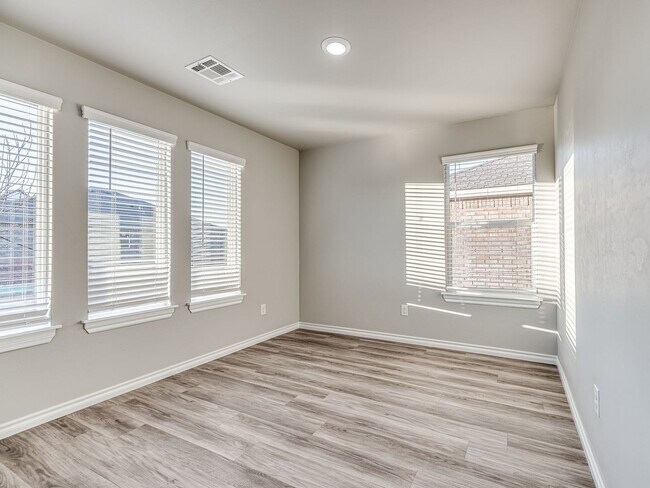 Building Photo - Beautiful brand new home + Deer Creek Schools + 4 bedrooms