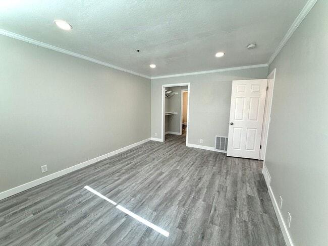 Building Photo - 2 bedroom 2 Bathroom Condo in Park City